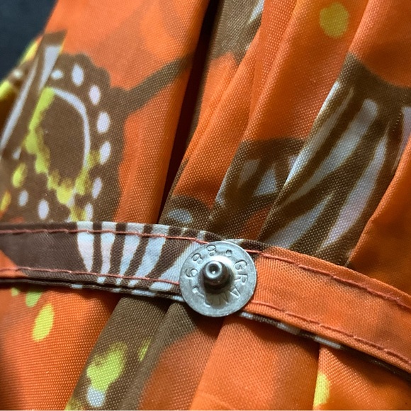 v i n t a g e :: Mod Floral Whimsical Flower Power Umbrella - Picture 12 of 15